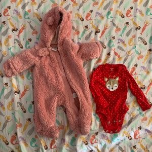 Newborn clothing bundle